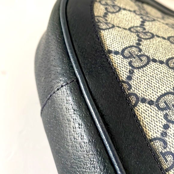 Authentic Gucci Sherry Line GG Canvas navy/red Shoulder Bag. - Picture 3 of 15